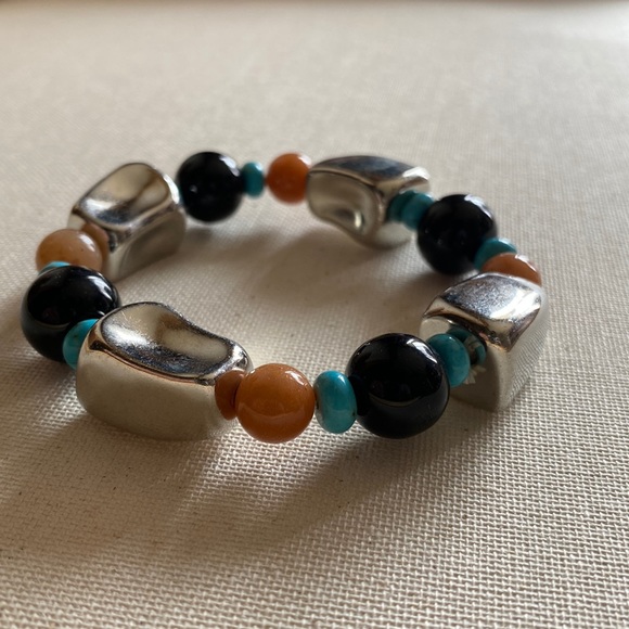 Beautiful Faux Stone and Metal Stretch Bracelet- Turquoise, Onyx and Calcite - Picture 3 of 3